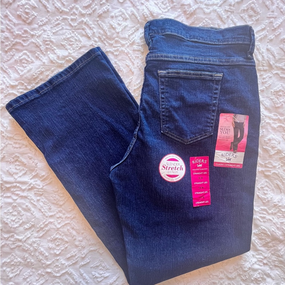 Riders by Lee Women's Blue Jeans. Tummy Control, Straight Leg. 32” inseam.